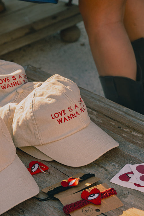 Cap AMOR beige